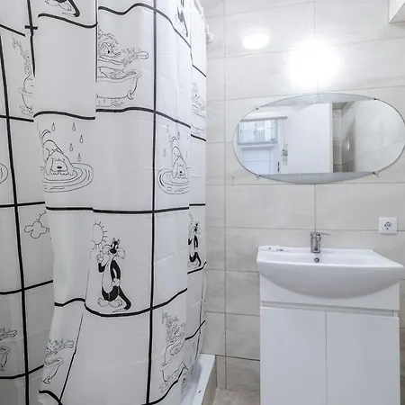 Shalom Апартаменти *